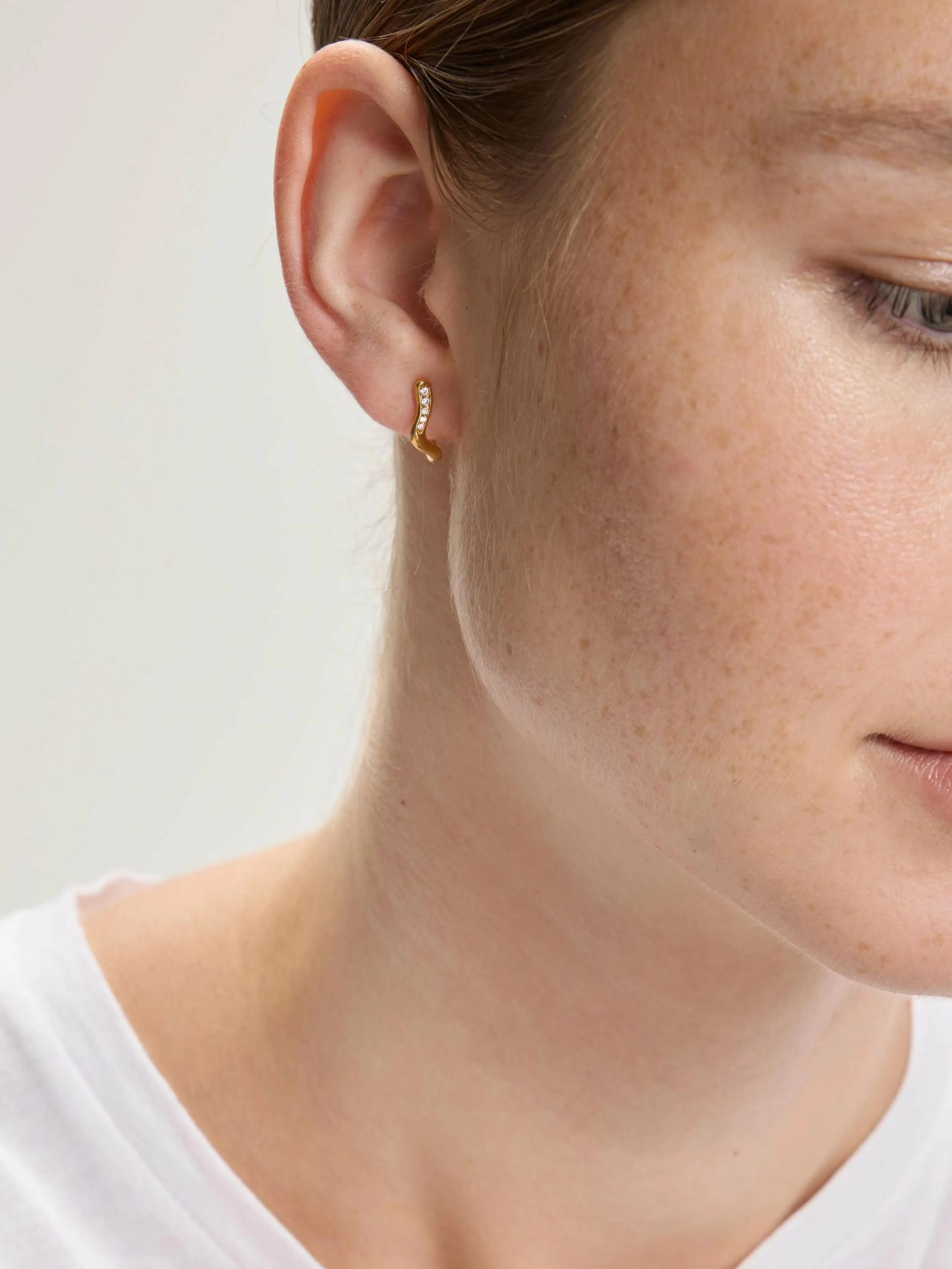 MARIA BLACK Yasmin 8 Huggie Oorbel Rechts