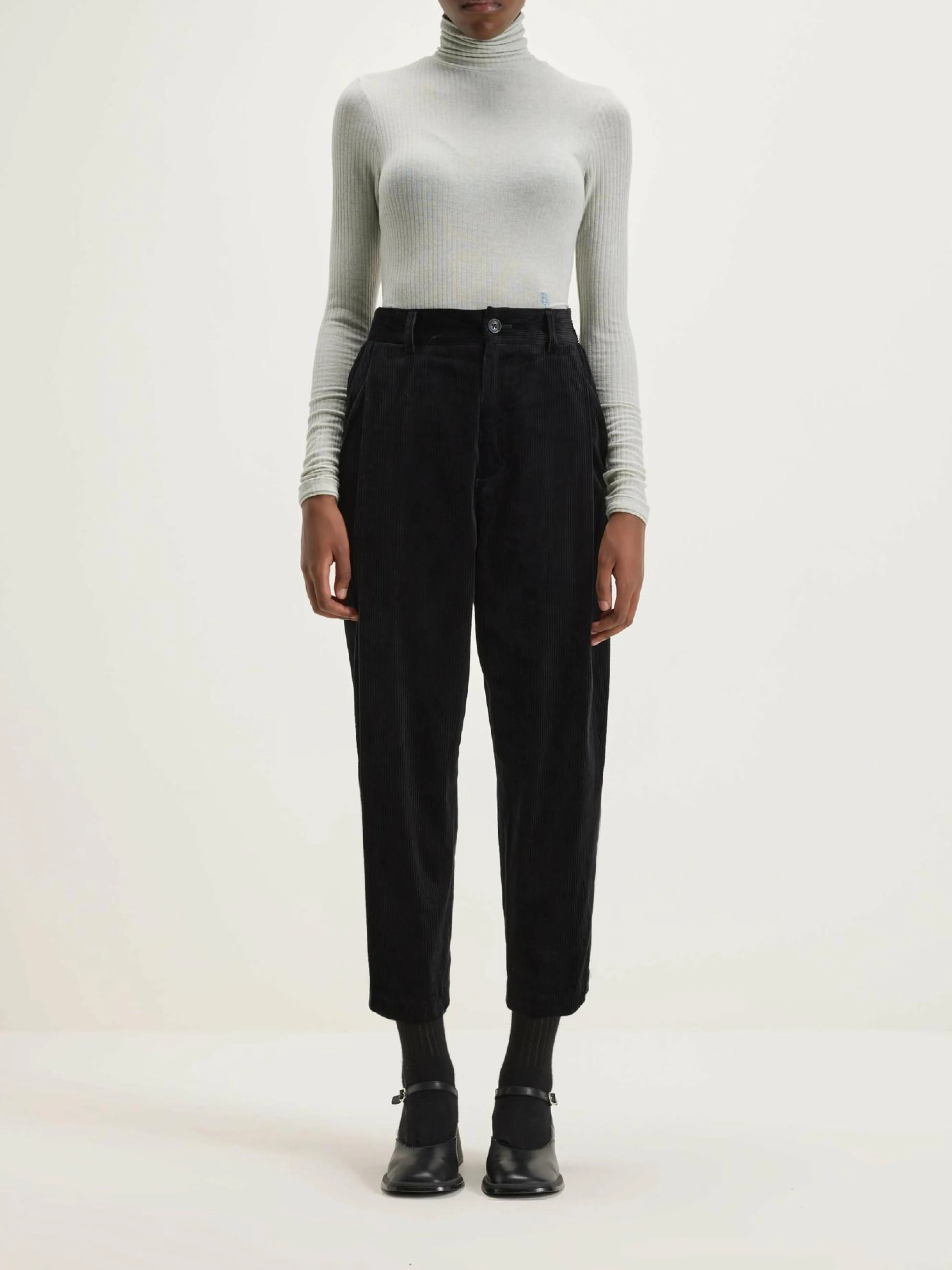 NICHOLSON & NICHOLSON Sand Boyfriend Corduroy Broek