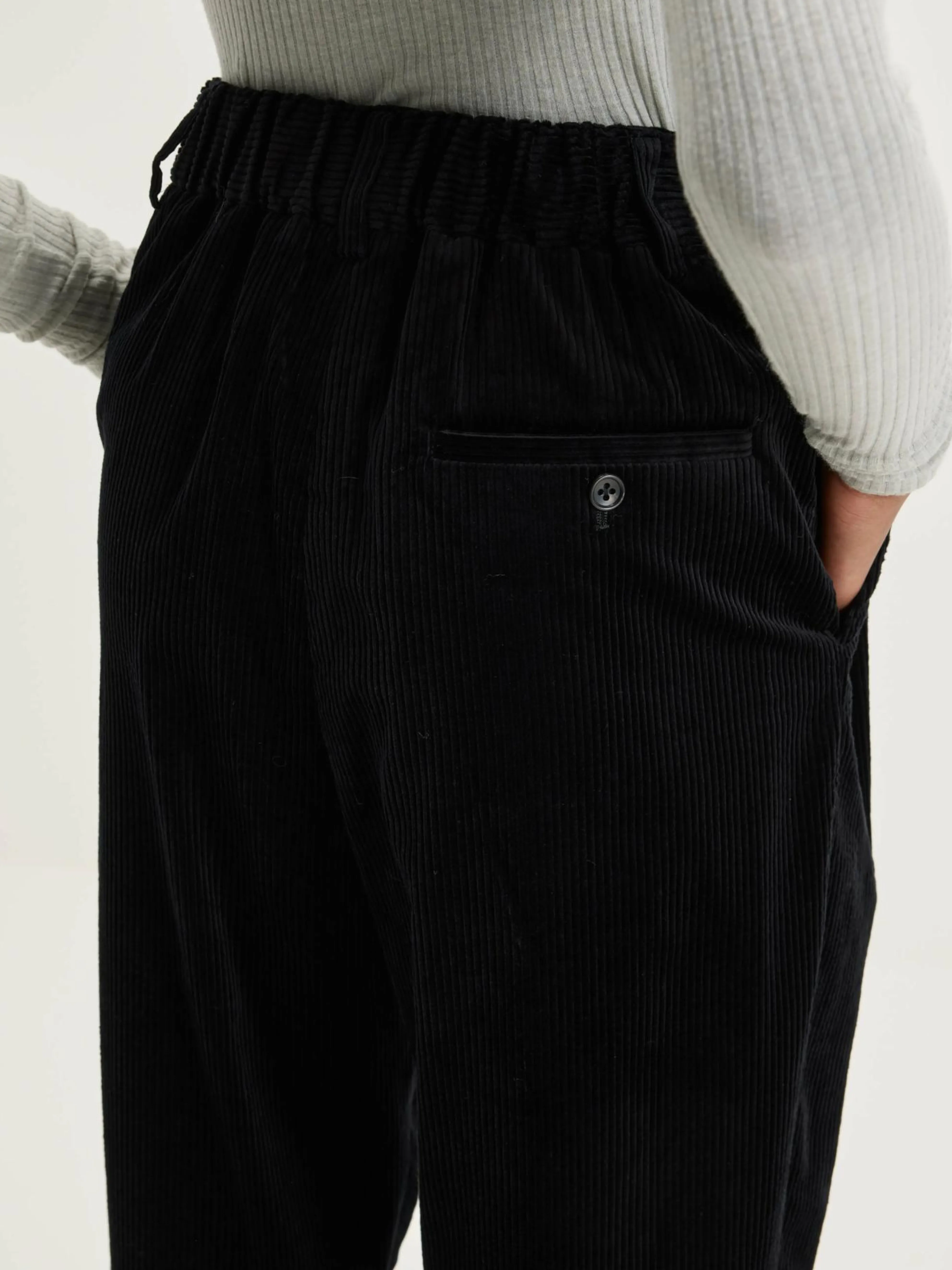 NICHOLSON & NICHOLSON Sand Boyfriend Corduroy Broek