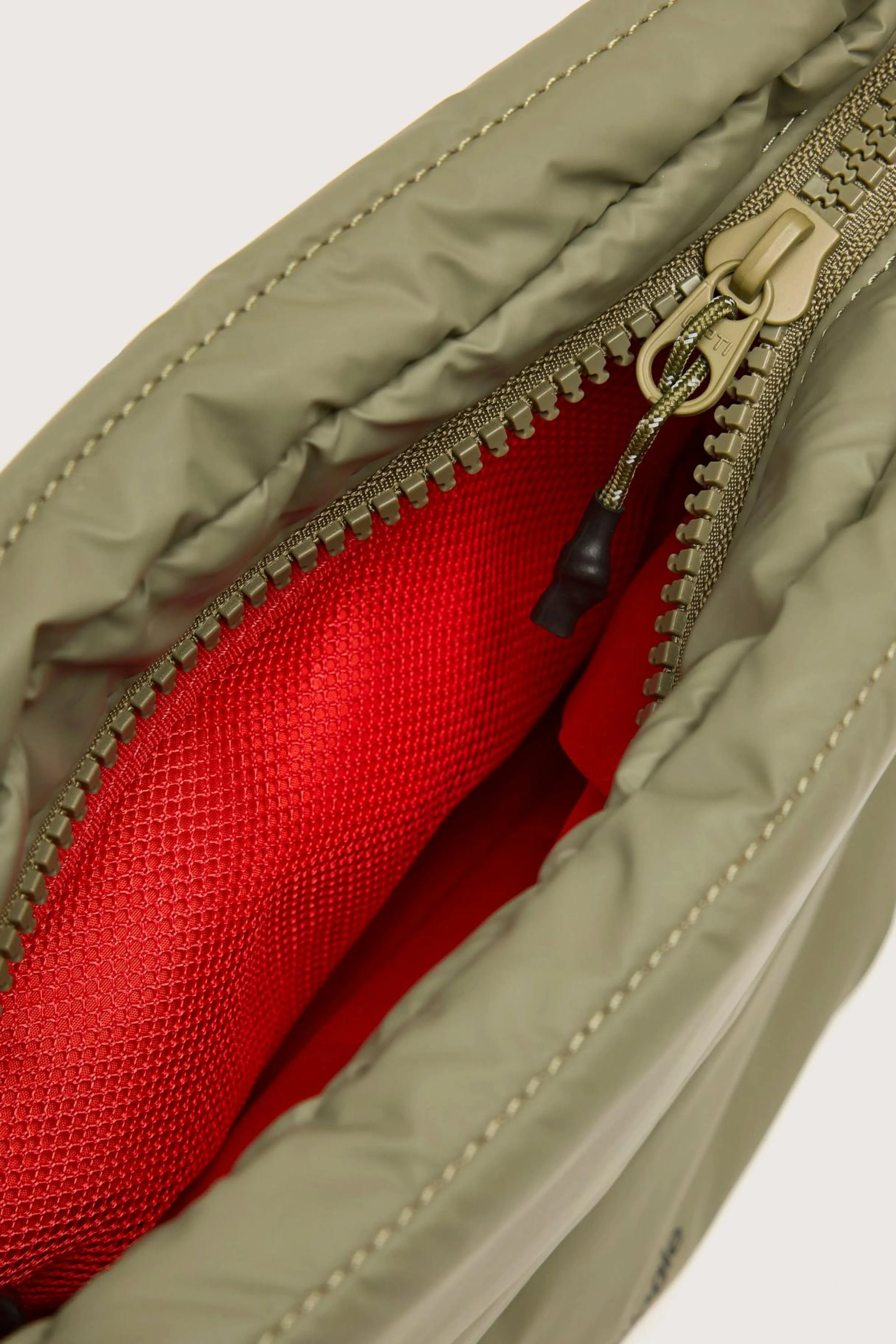 TOPOLOGIE Besace Puffy Sling Bag